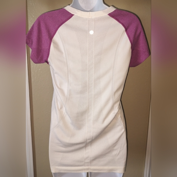 Lululemon Run: Swiftly Tech Short Sleeve White / Ultra Violet Sz 8 - Picture 6 of 6